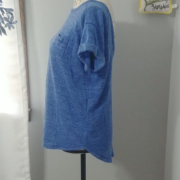 Abercrombie & Fitch M Blue Short Rolled Sleeve Low Back Top - Picture 3 of 9